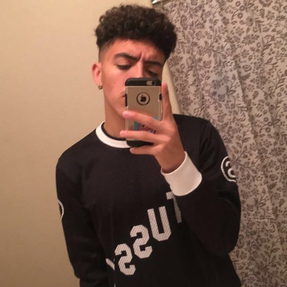 Meet your Posher, Chris - Picture 1 of 1